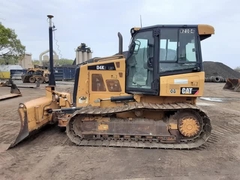 Caterpillar D4K 中古 クローラーブルドーザー 120kW 地面を平らにする力